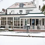 Bakker Hotell 3*