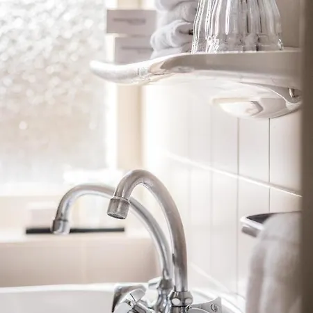 Bakker Hotel 3*